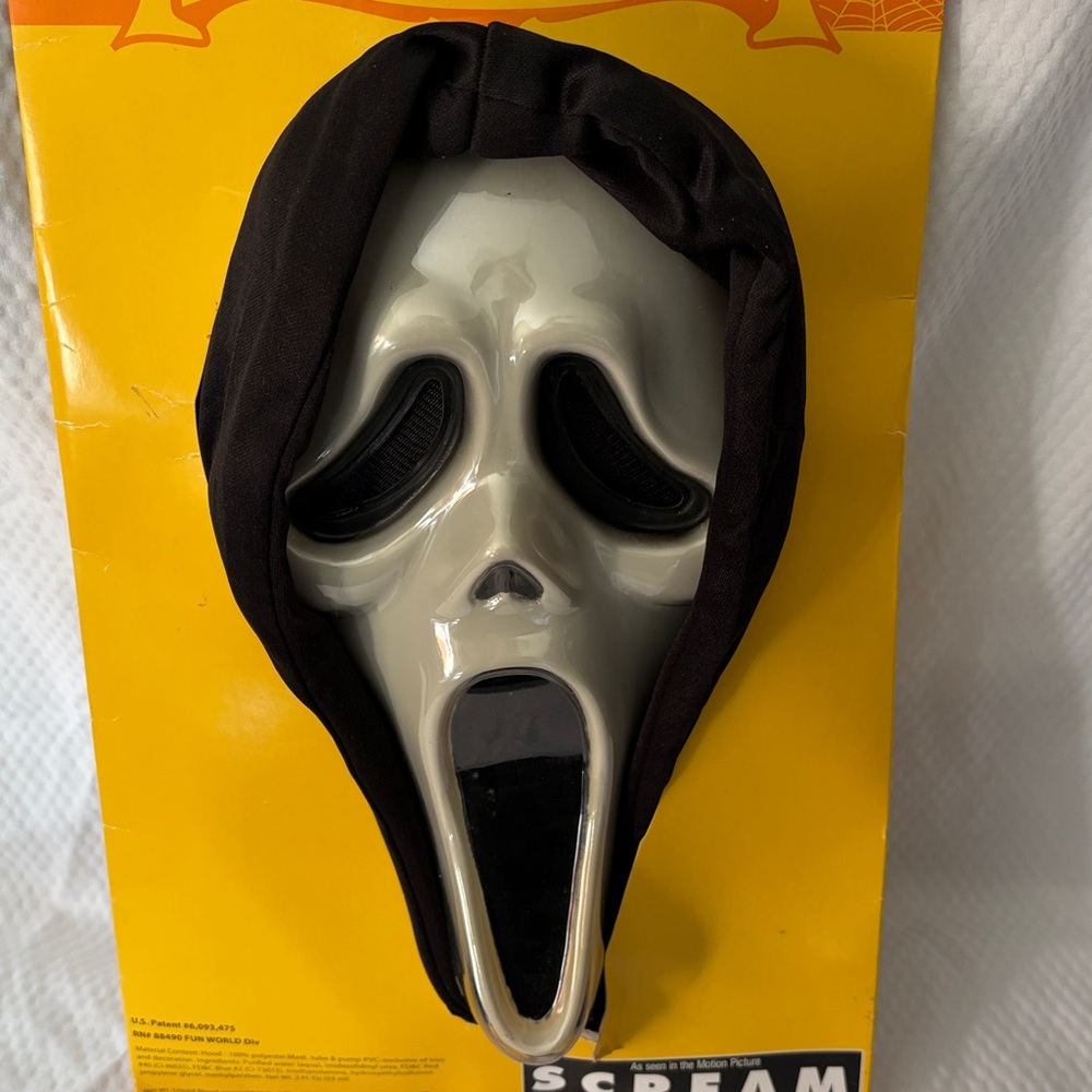 NIB Vintage Bleeding Scream Mask Walmart Exclusive Original Packaging - Picture 5 of 12